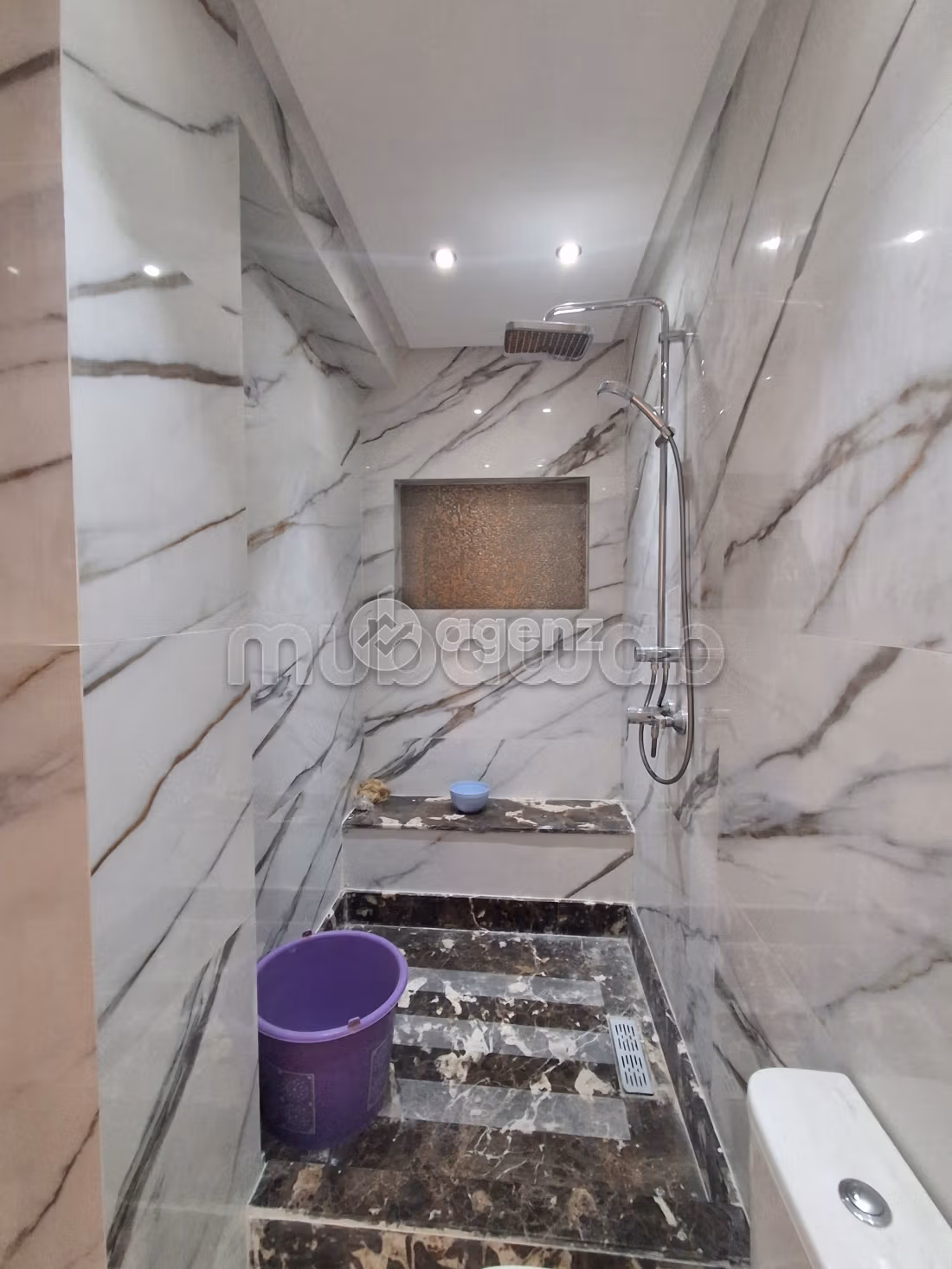 Appartement 149 m² f Victoria — 20