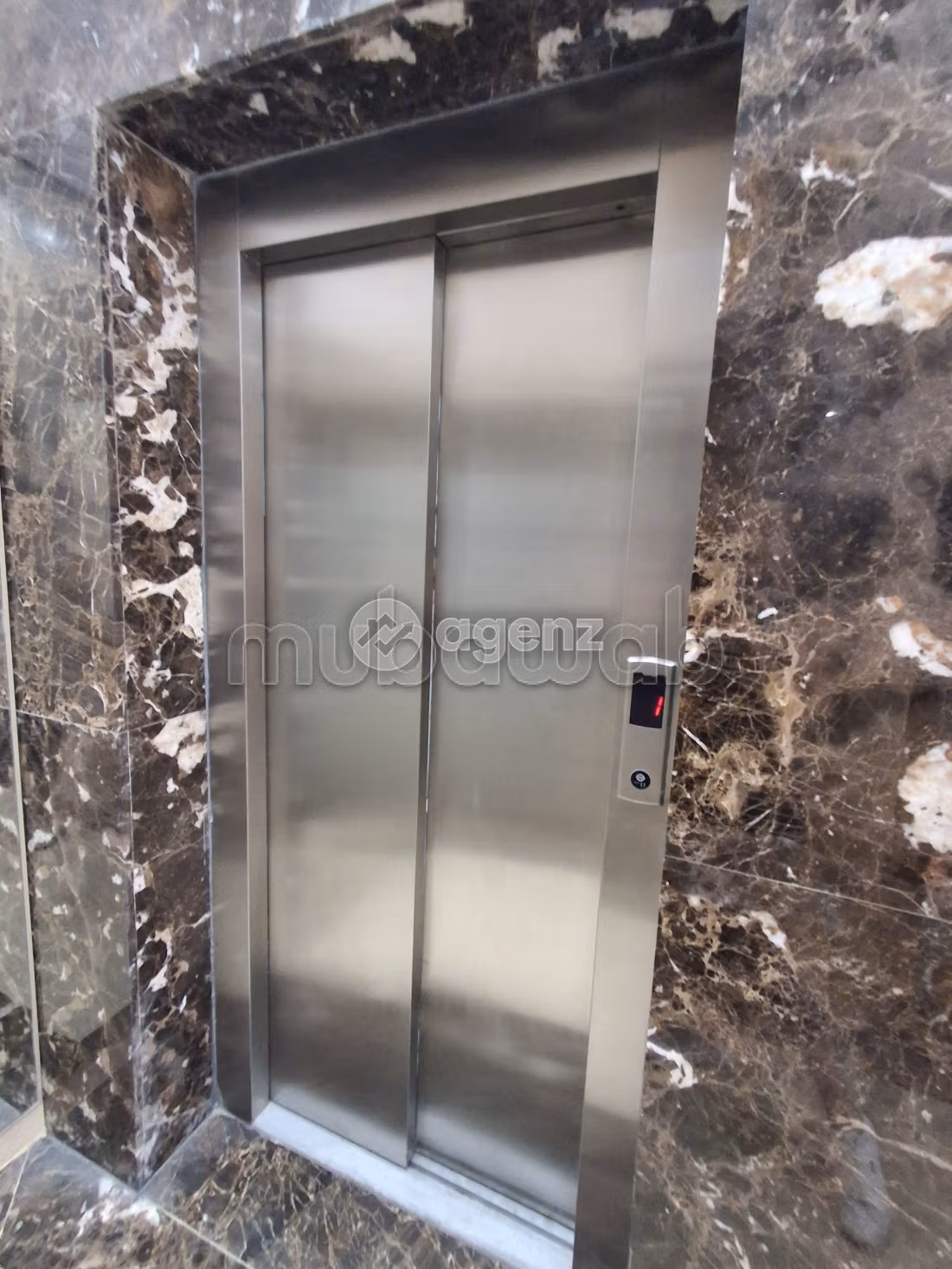 Appartement 149 m² f Victoria — 10