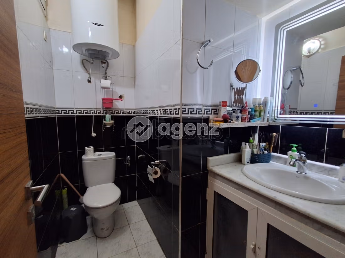 Appartement à vendre 159 m², 3 chambres Hay Rmila Casablanca