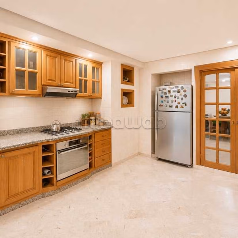 Appartement à Louer de 163.0 m² à Casablanca, 
Hopitaux