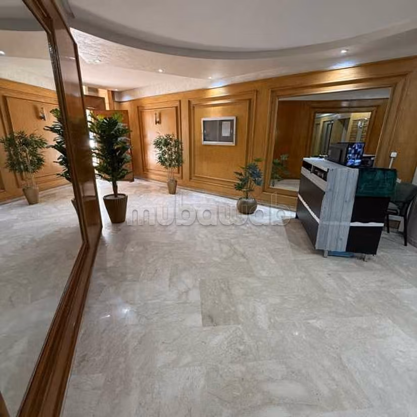 Appartement à Louer de 163.0 m² à Casablanca, 
Hopitaux