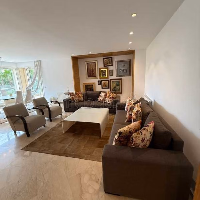 Appartement à Louer de 209.0 m² à Casablanca, Sindibad