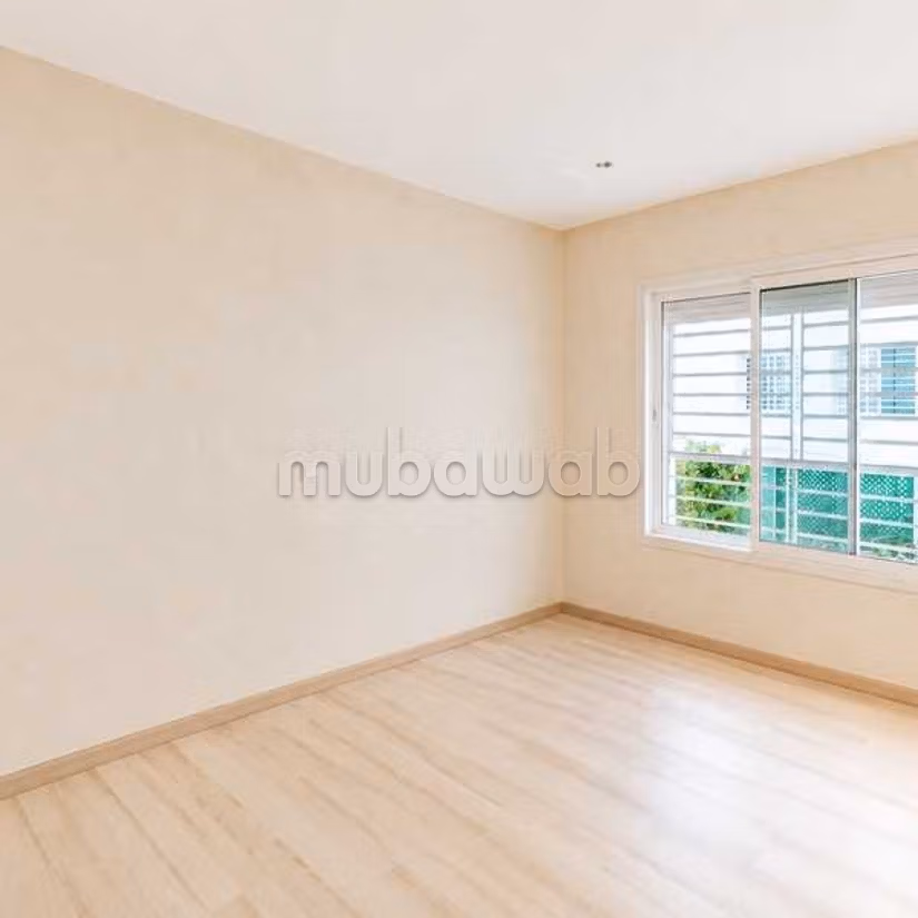 Appartement à Vendre de 163.0 m² à Casablanca,
Hopitaux — 2