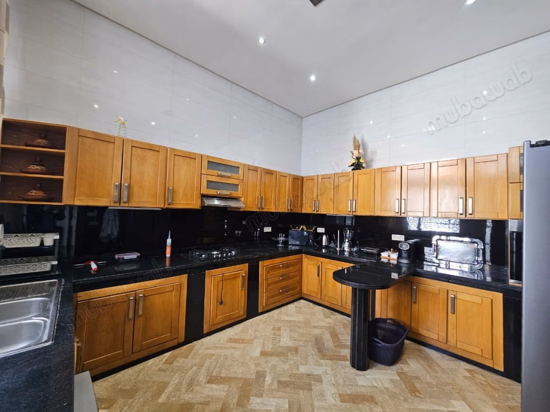 Villa with private garden for rent in Targa - 300 m²