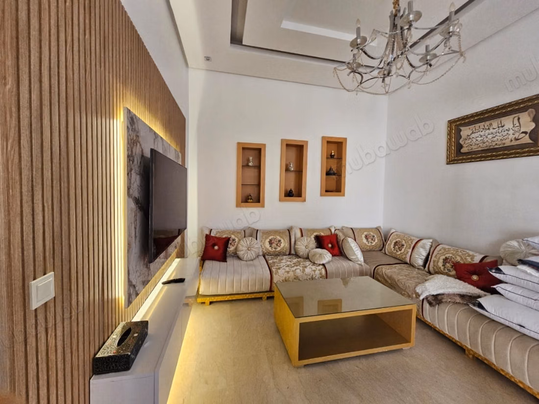 Villa with private garden for rent in Targa - 300 m²