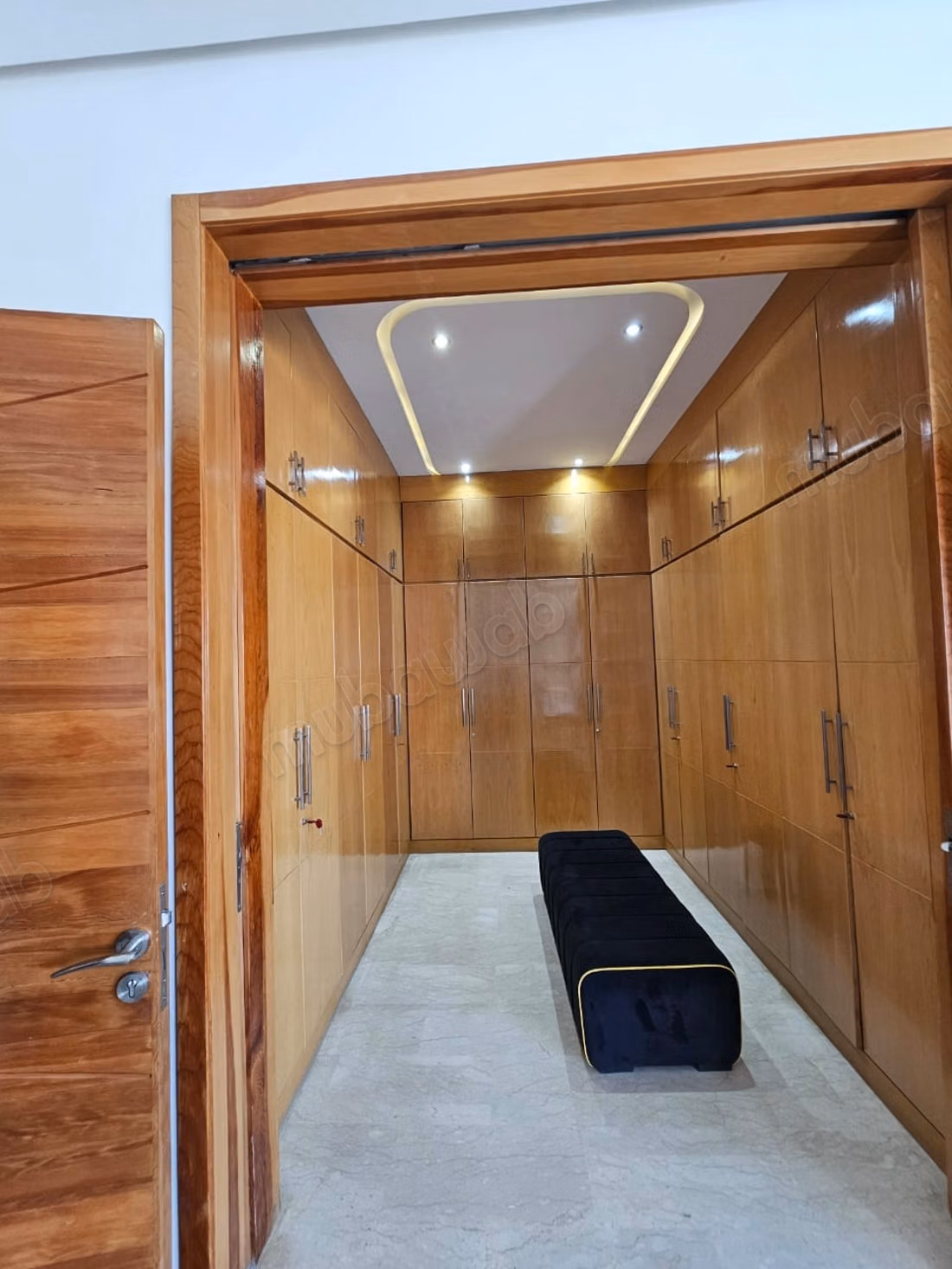 Villa with private garden for rent in Targa - 300 m²