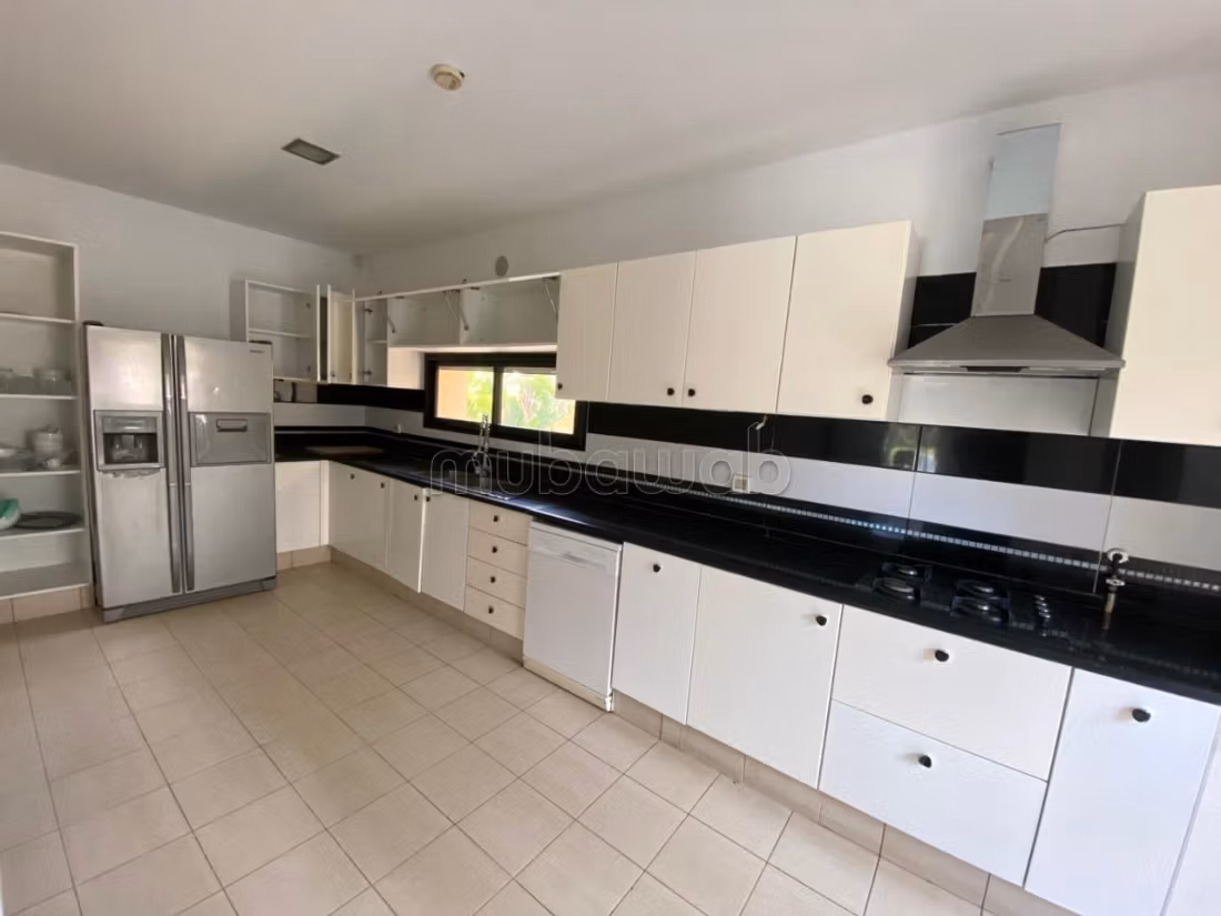 Villa arredata con piscina a Gammarth golf