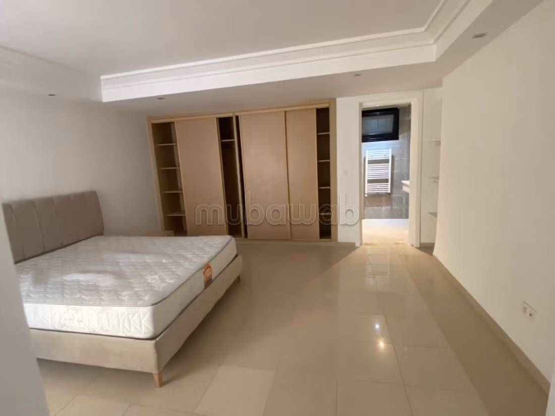 Villa arredata con piscina a Gammarth golf