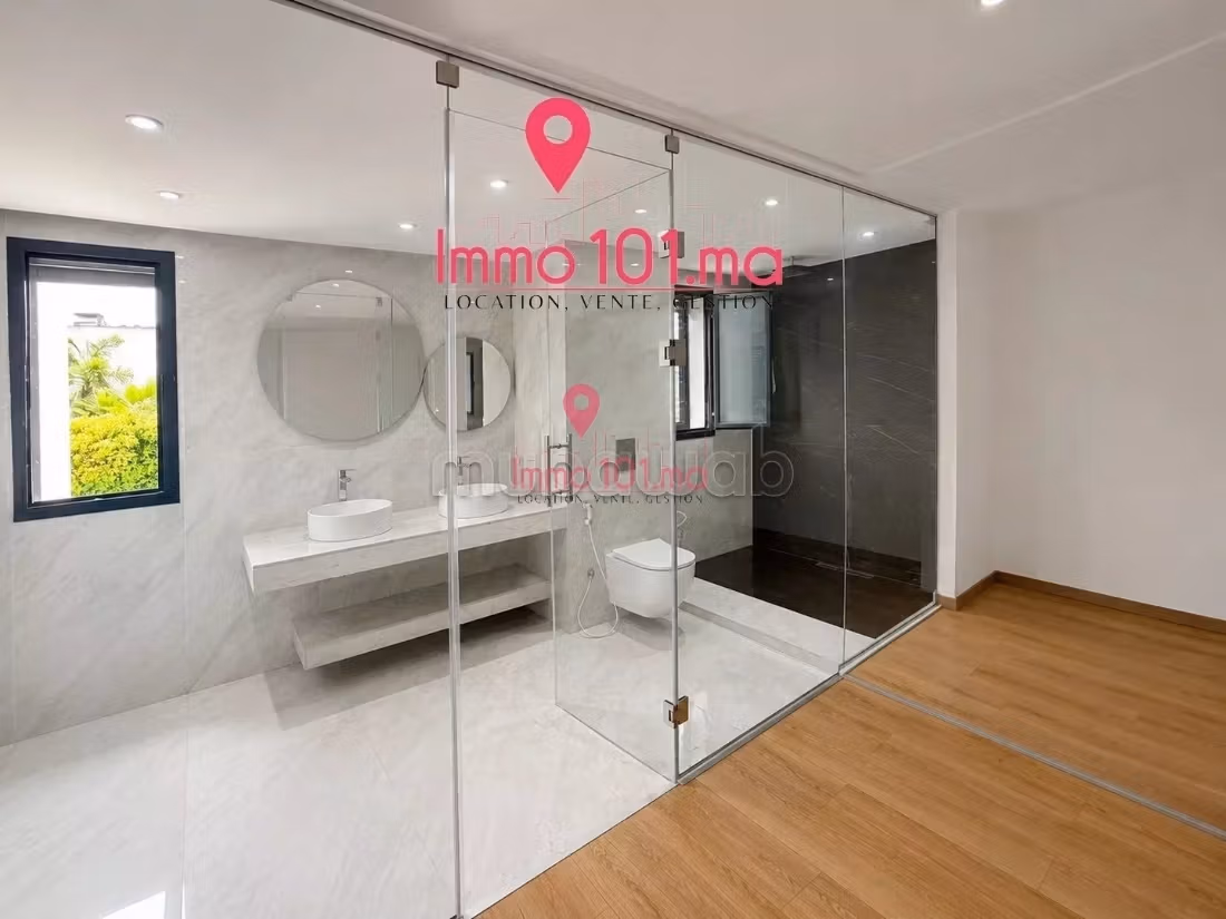 Modern villa for sale in El Menzeh