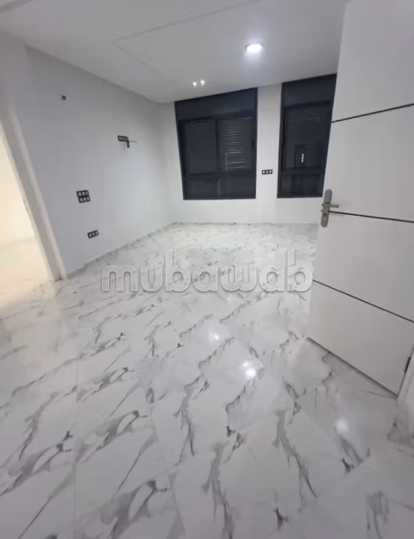 3 apartments bureaux à avenue moqawama 
mohammedia