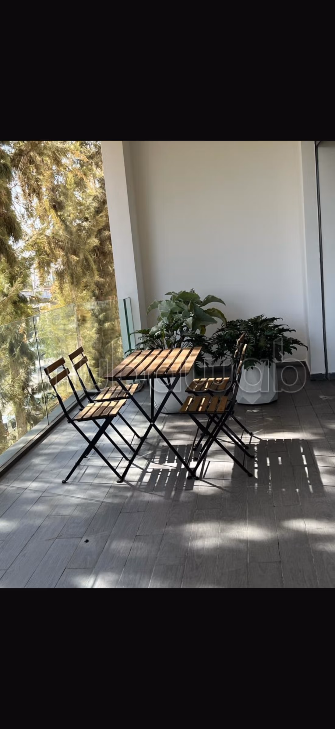 Très bel appartement en location à Souissi. 
2 grandes pièces. 
Bien meublé — 3