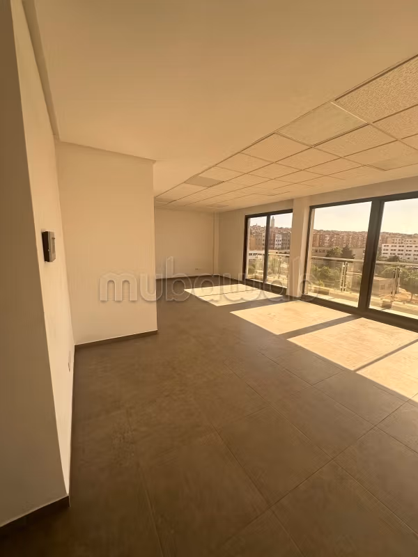 Offices for rent in Anassi. Area 66 m². With elevator and terrace