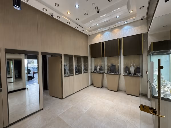 Spazio commerciale premium – viale Haifa