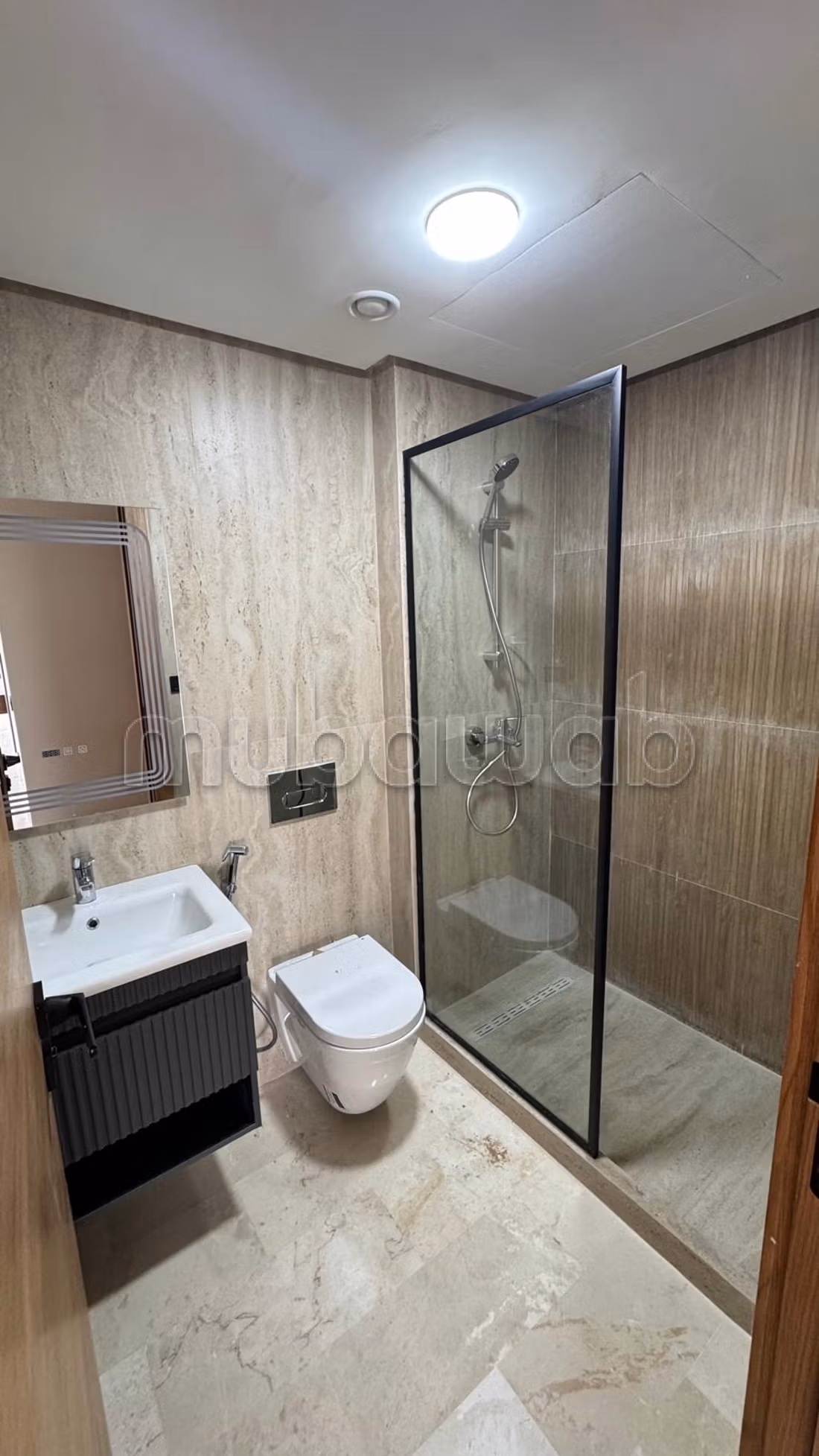 Nuovo appartamento di alta qualità di 95m² con 2 terrazze e parcheggio