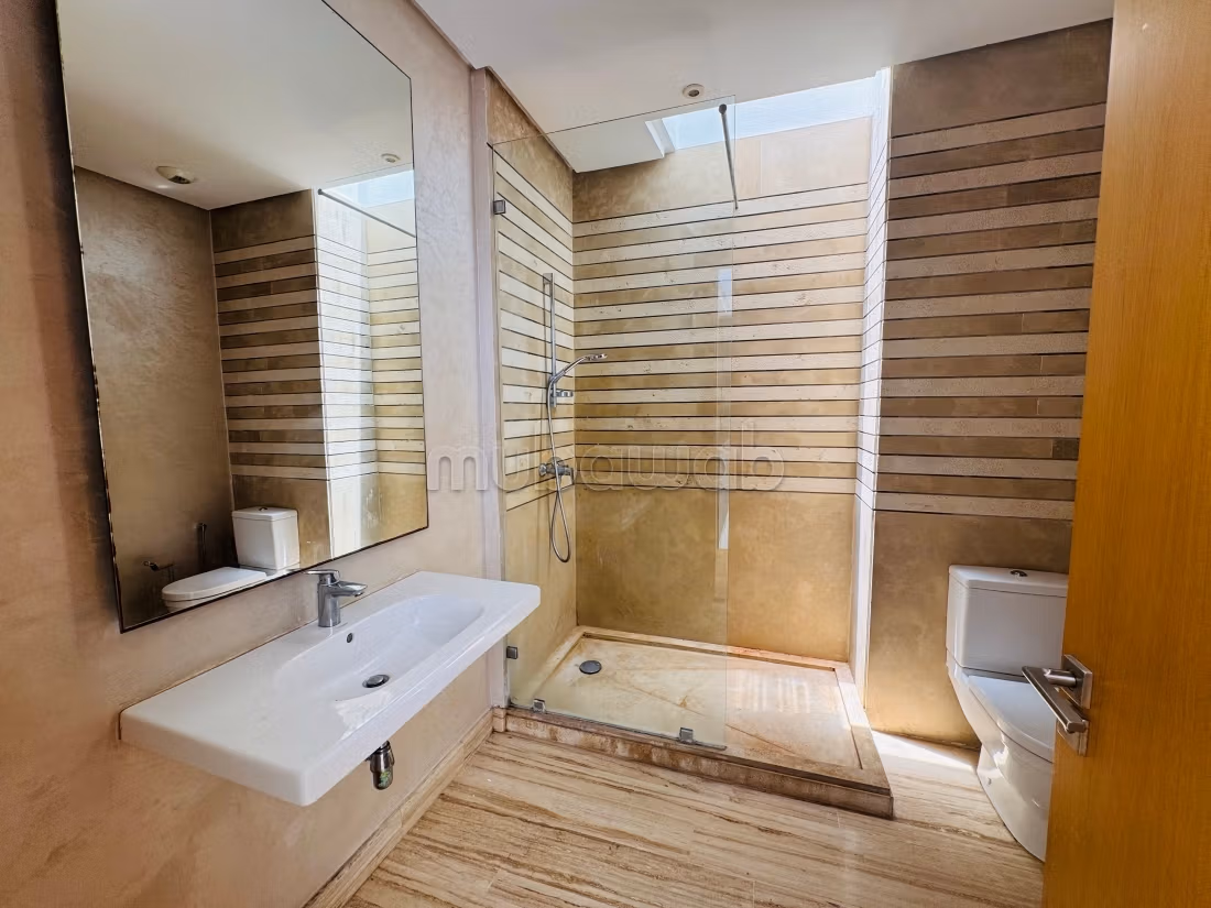 Splendida Villa Moderna con Piscina ad Anfa / Ain Diab - Vuota o Arredata