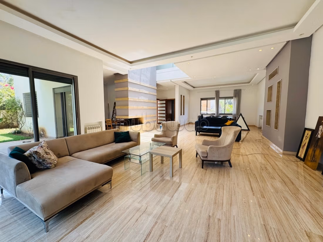 Splendida Villa Moderna con Piscina ad Anfa / Ain Diab - Vuota o Arredata