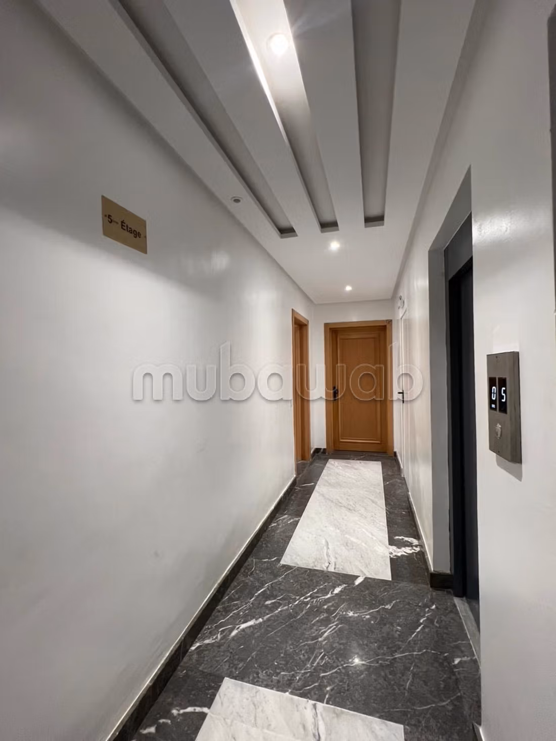 Appartement 37 m² à Zone Industrielle Oukacha — 7