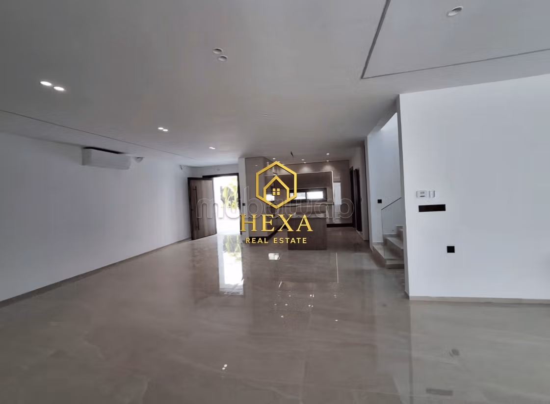 Triplex S3 avec piscine à Gammarth