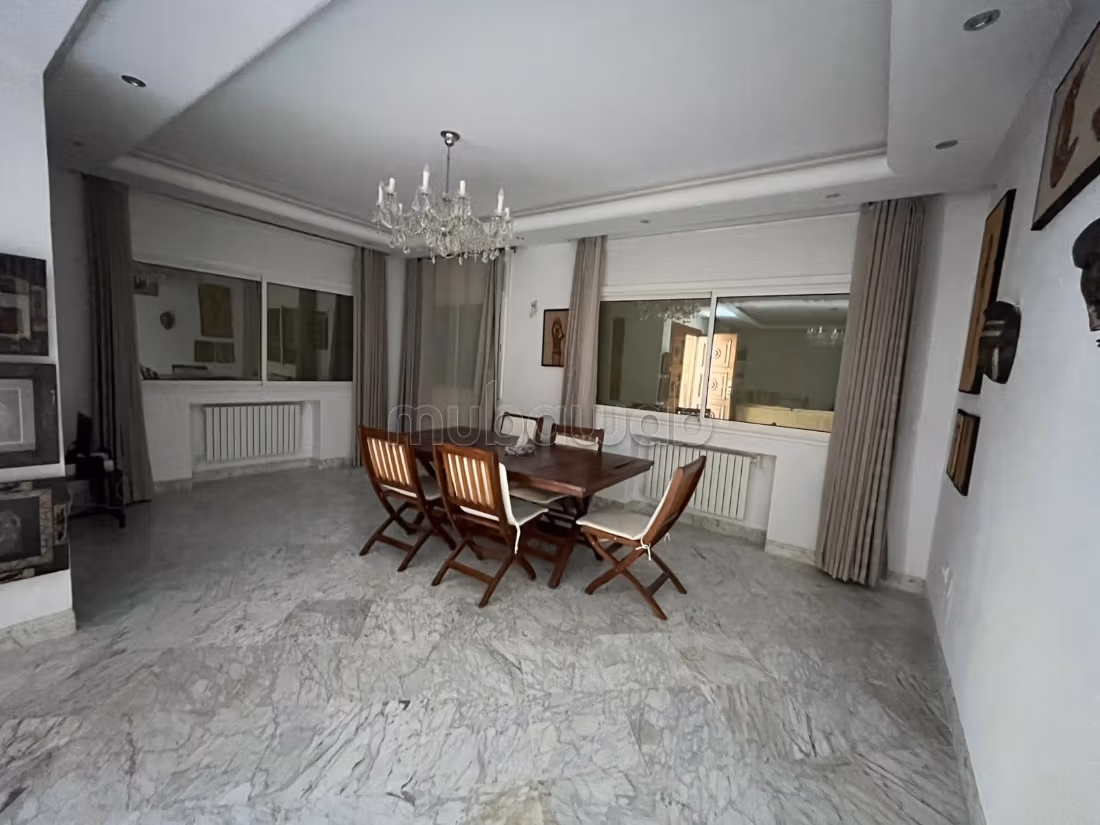 Superba villa in affitto a La Marsa. Superficie totale 500 m². Ben arredato
