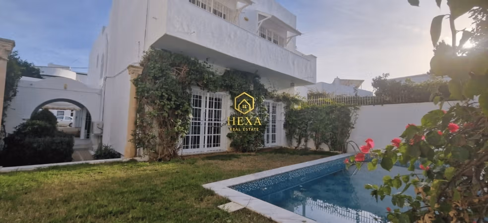 Villa di charme S3 con piscina a Sidi Bou Said