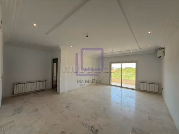 Un s3 de 145m² à Soukra
