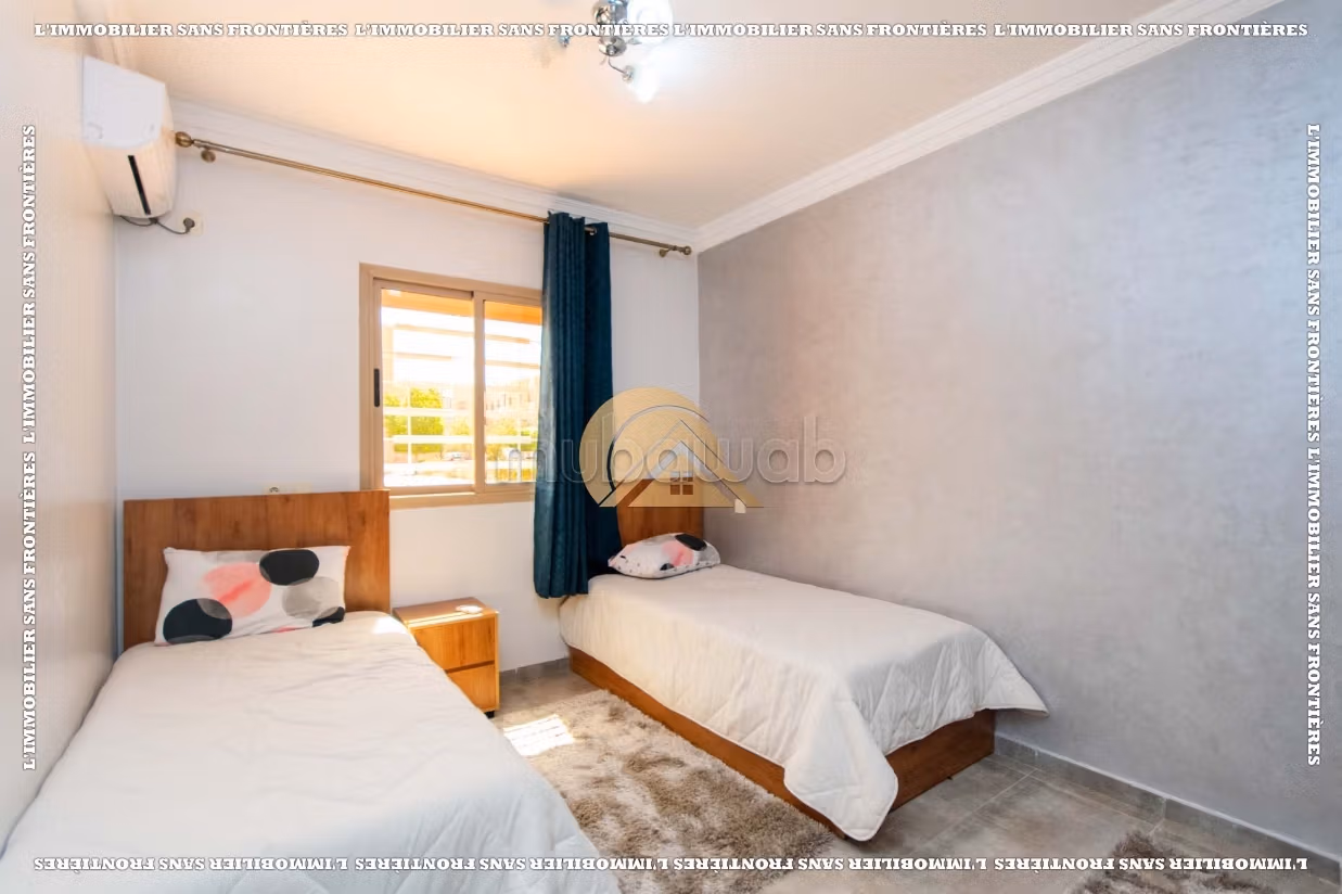Appartamento arredato in affitto sulla Route d’Amizmiz, Marrakech – Piano terra con giardino privato – 83 m²
