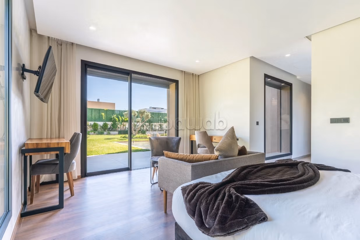 Villa d'Exception meublée 2000m2 terrain km 9