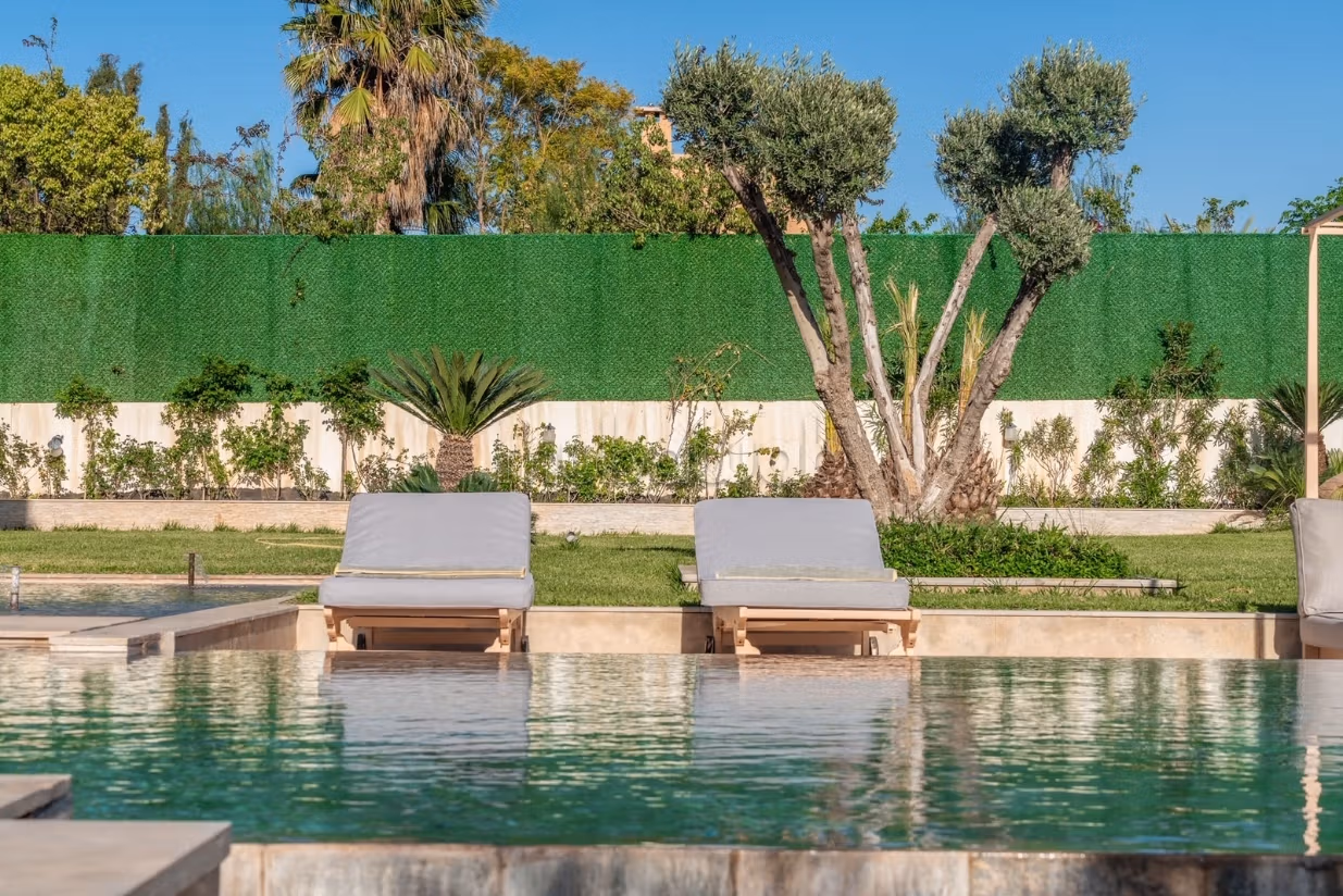 Villa d'Exception meublée 2000m2 terrain km 9