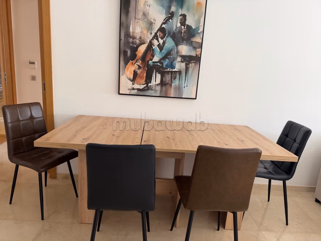 Louez cet appartement à Souissi.
3 pièces.
Bien meublé — 3