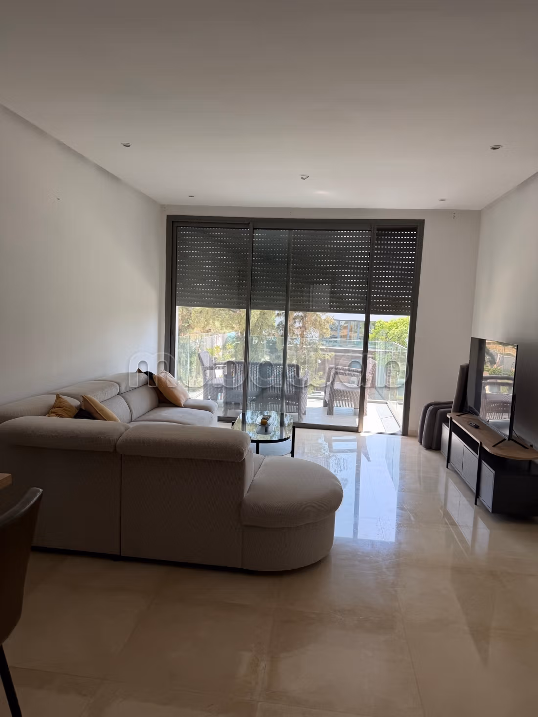 Louez cet appartement à Souissi.
3 pièces.
Bien meublé — 4
