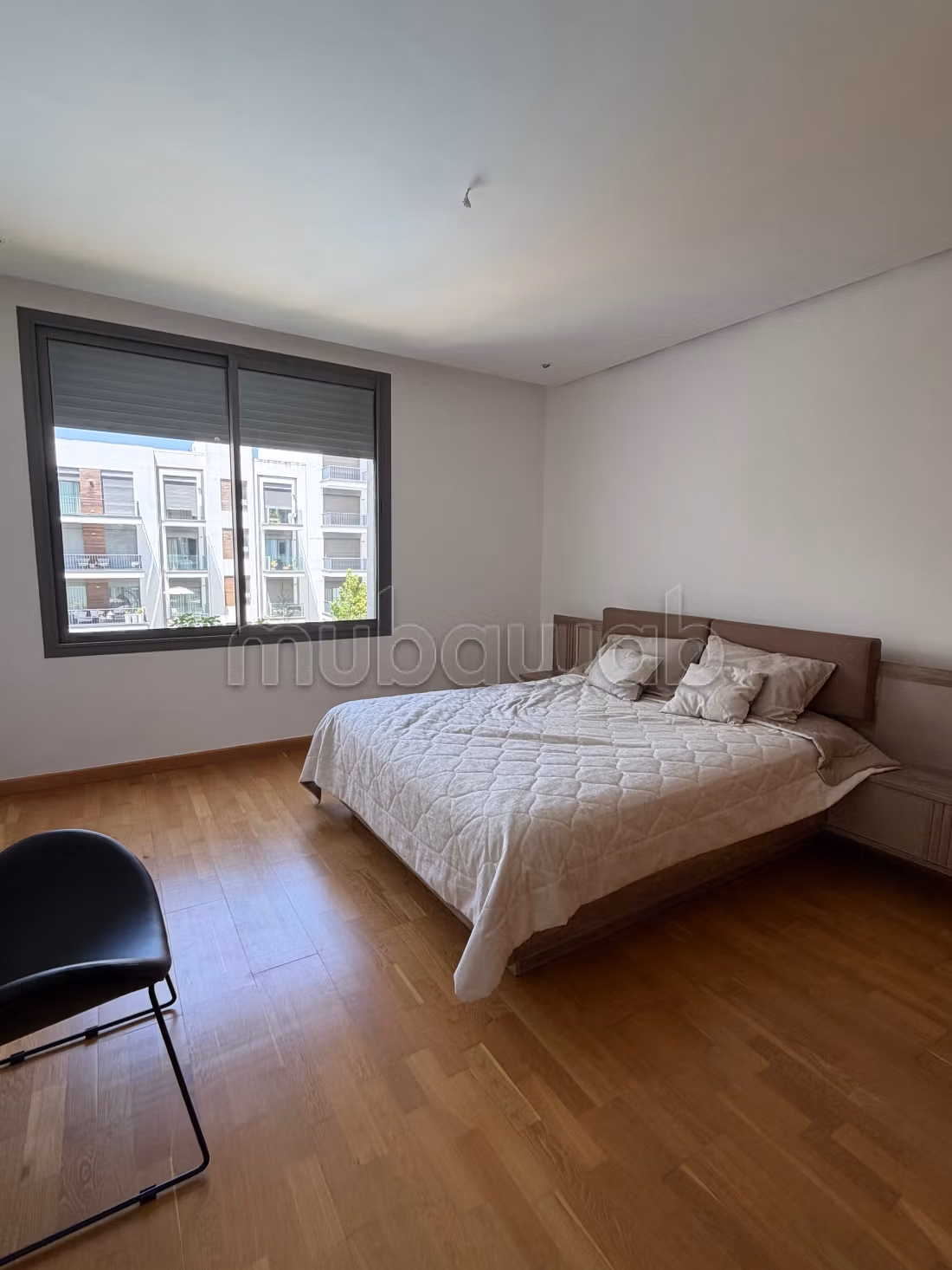 Louez cet appartement à Souissi.
3 pièces.
Bien meublé — 6