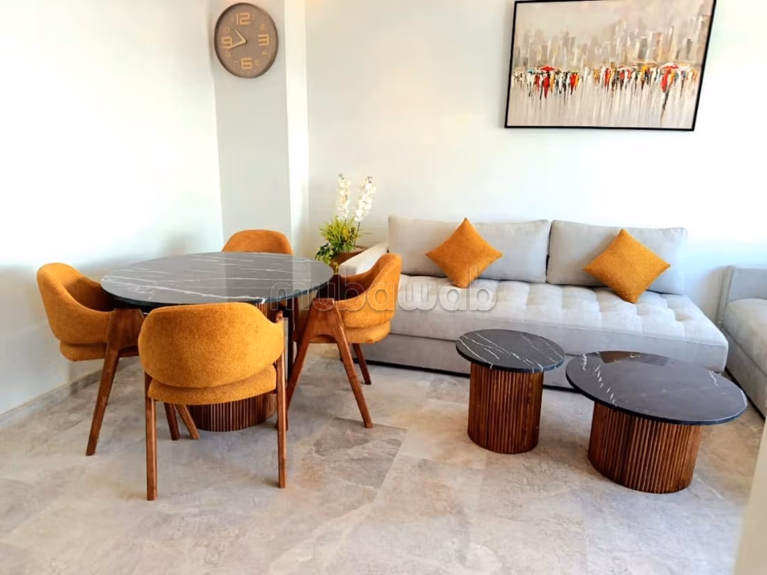 Appartement en location à Ferme Bretonne Hay Arraha.
Surface totale 103 m².
Meublé — 5