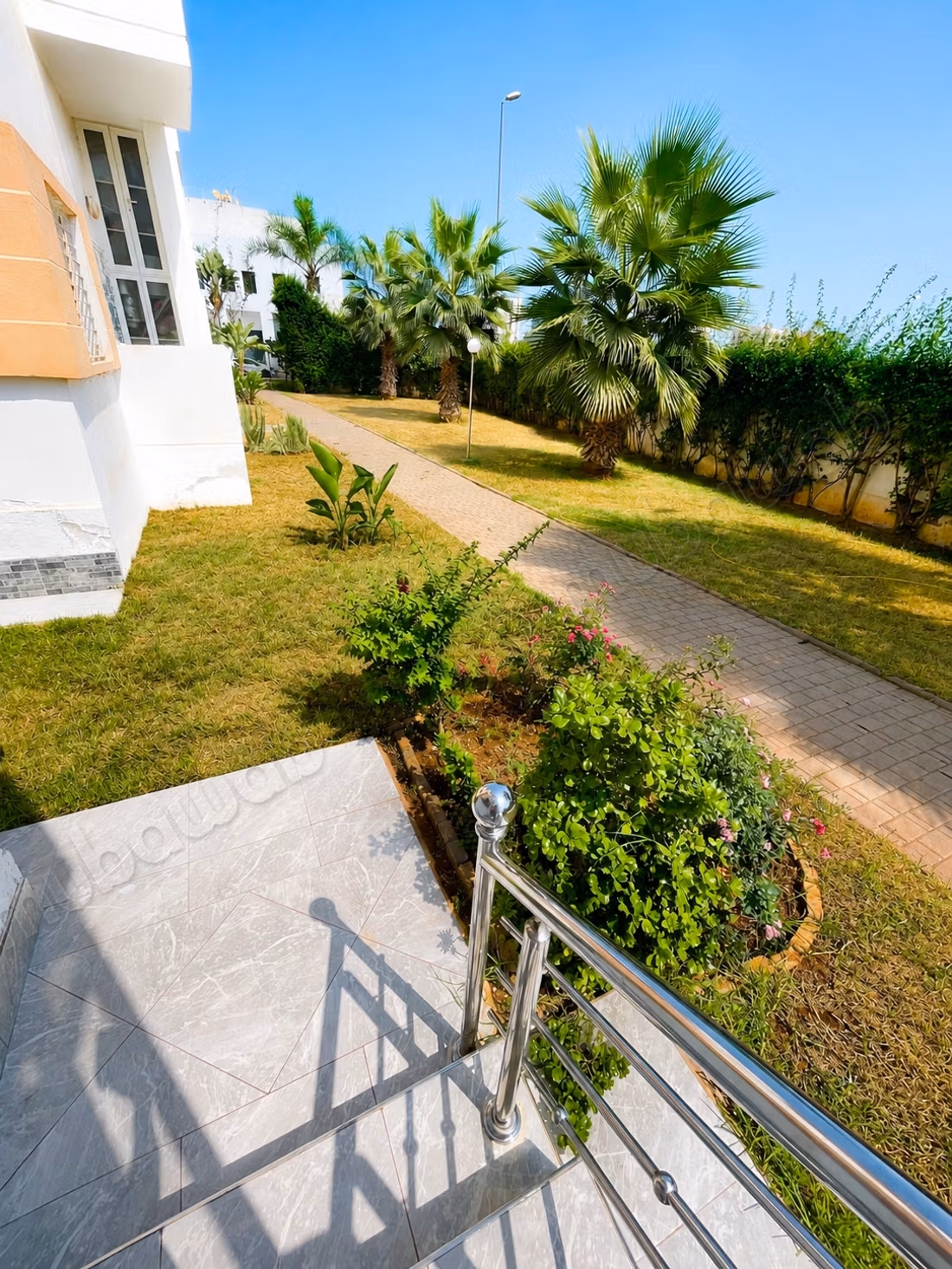 Superb 2 Bedroom Renovated Apartment on the Ground Floor – Calm and Pleasant Residence
