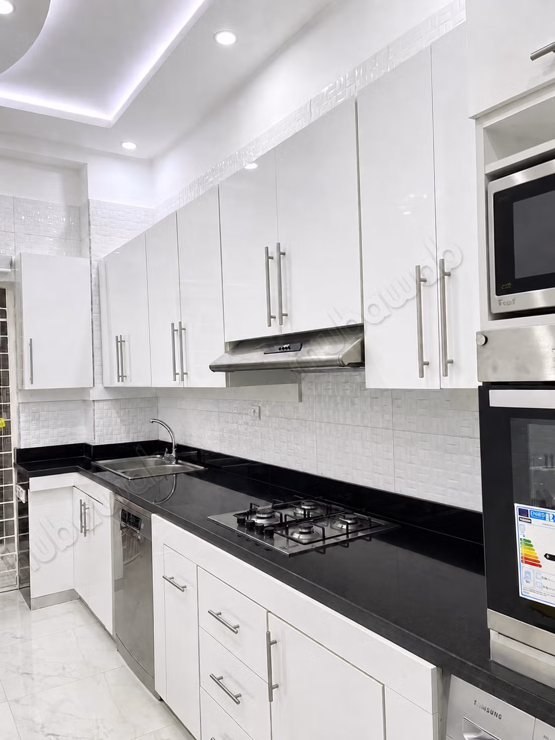 Superb 2 Bedroom Renovated Apartment on the Ground Floor – Calm and Pleasant Residence