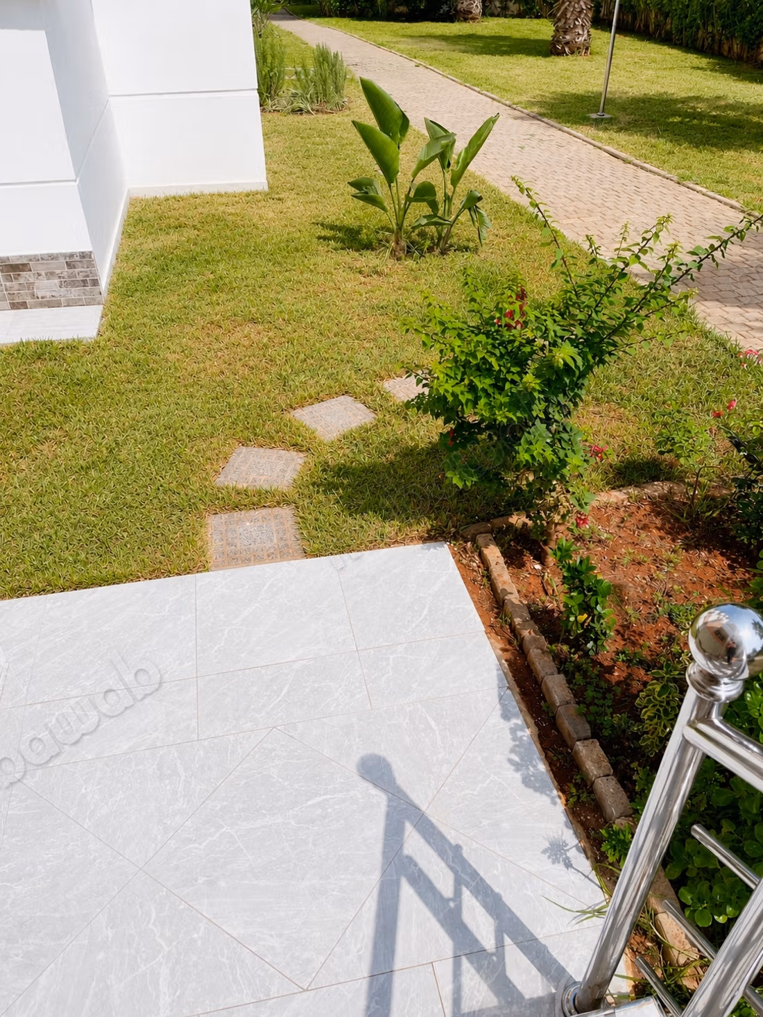 Superb 2 Bedroom Renovated Apartment on the Ground Floor – Calm and Pleasant Residence