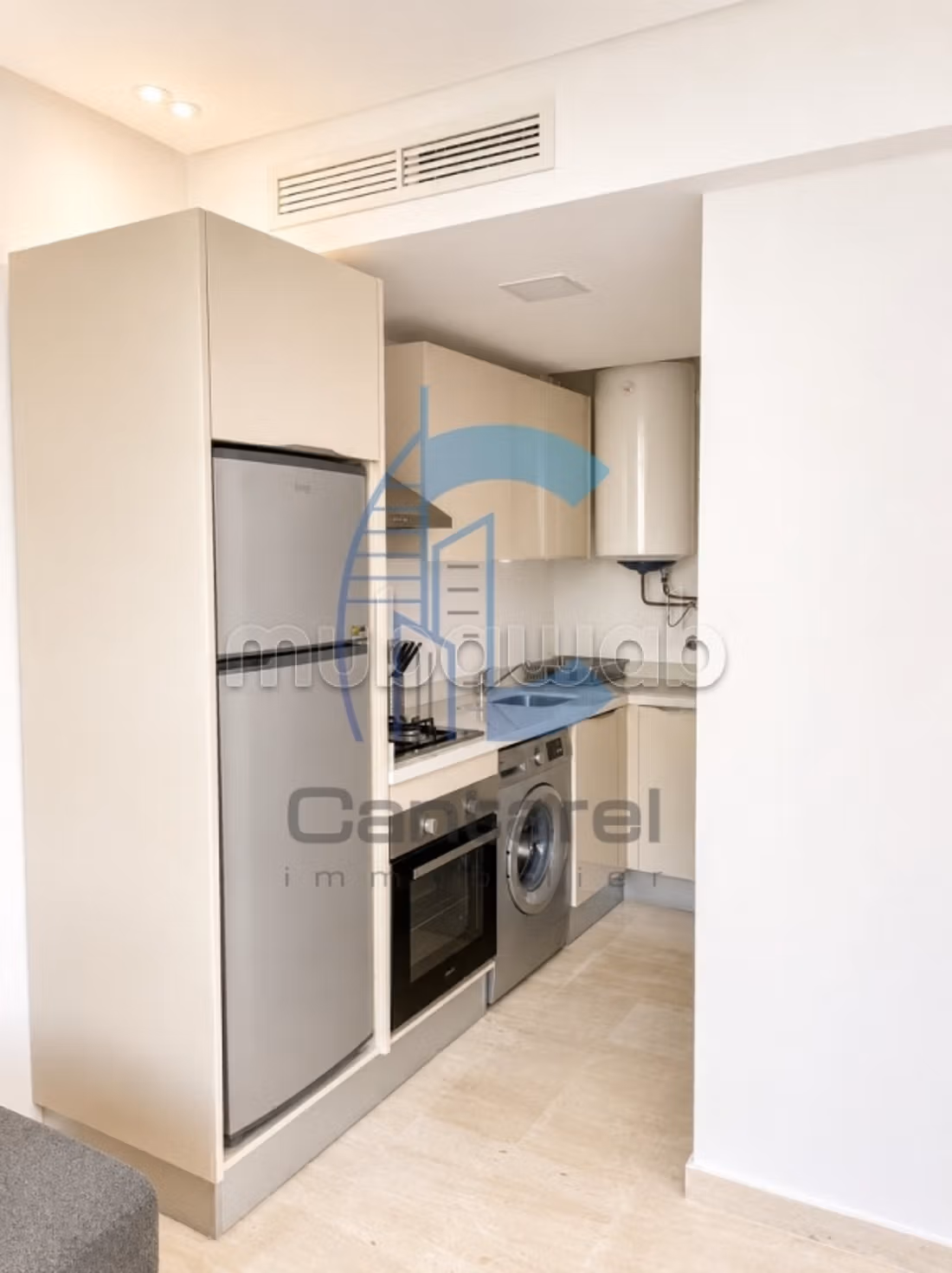 In affitto, studio arredato – Anfa Sunset