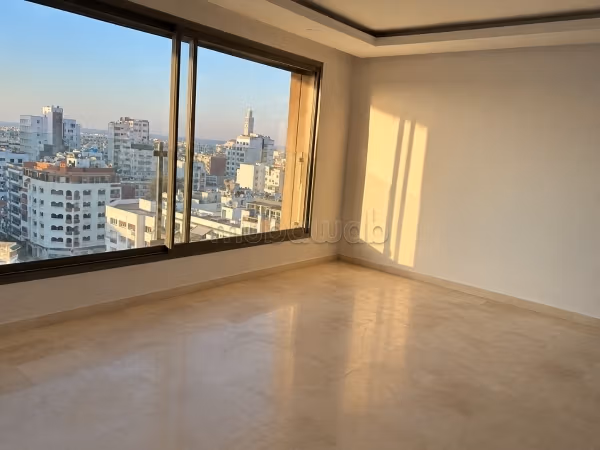 Gauthier: Appartement van 134 m2 op de bovenste verdieping