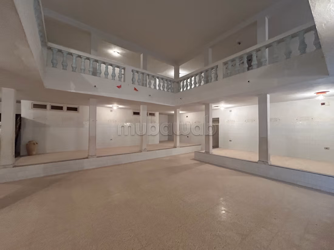 Vaste local commercial de 600 m² – Mareth 6080