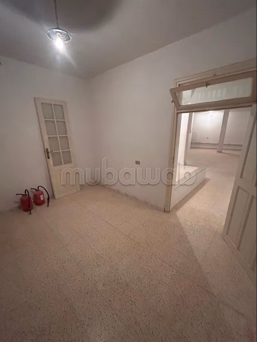 Vaste local commercial de 600 m² – Mareth 6080