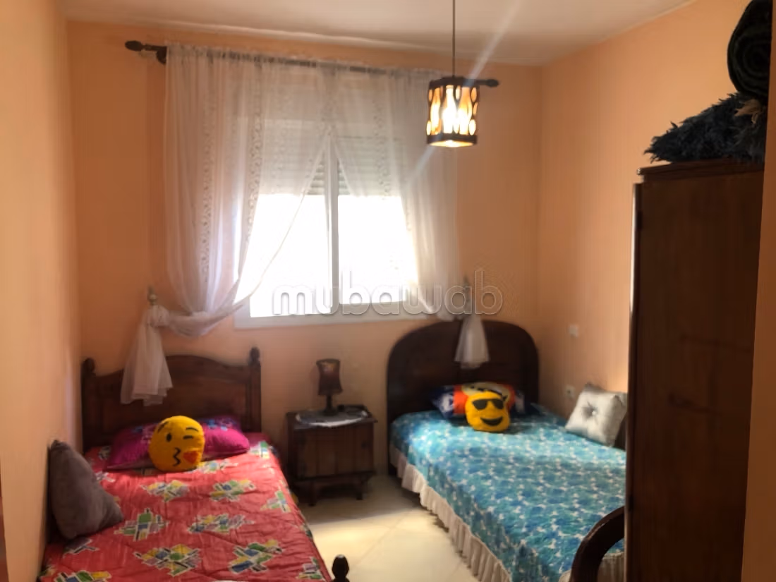 Appartement à louer à Mohajidine. Superficie totale de 65 m². Meublé