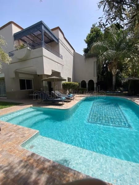 Villa à louer meublée 
Residence Securisée