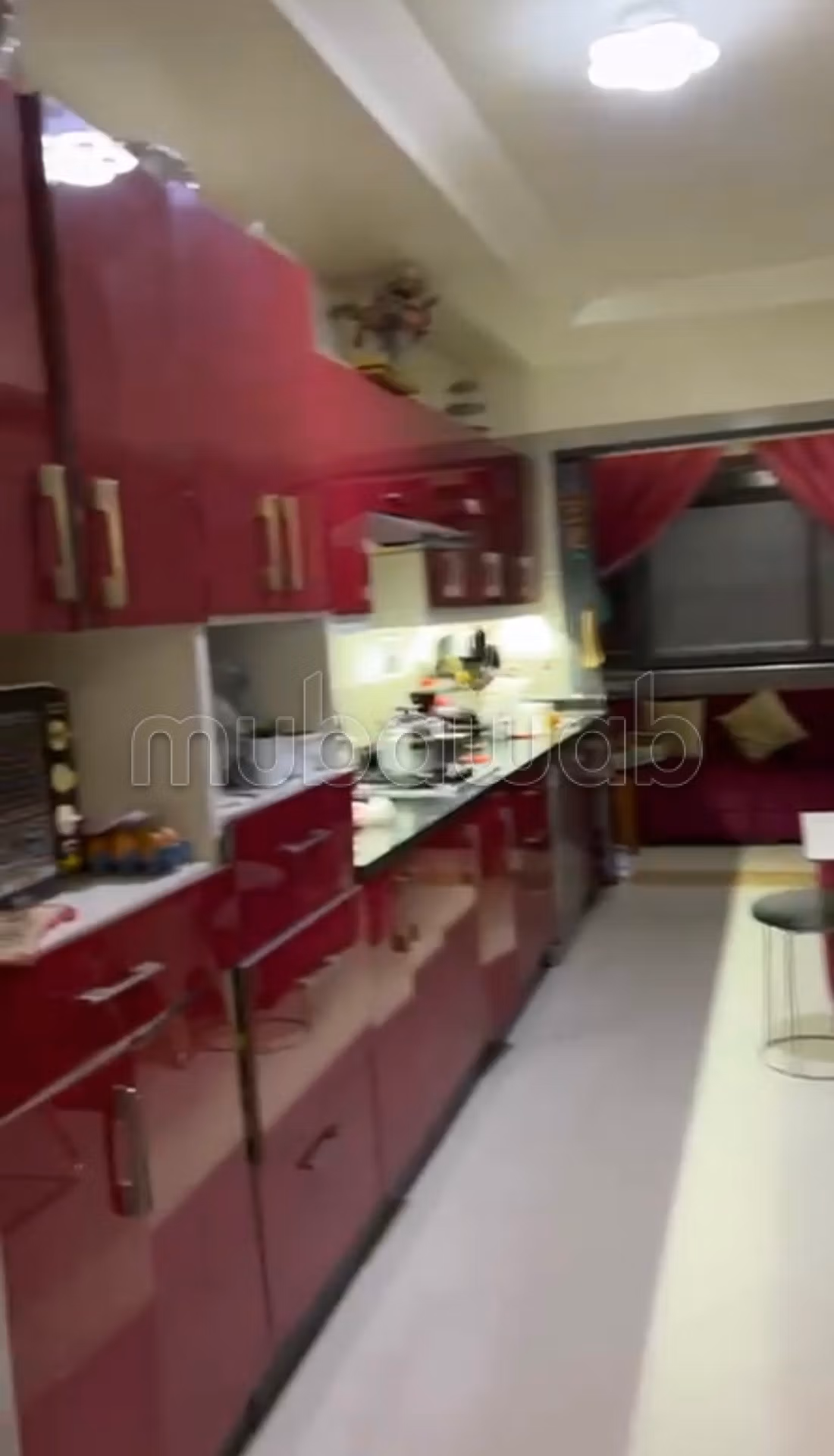 Appartement à l'achat à Izdihar.
Surface totale 100 m².
Parking et ascenseur