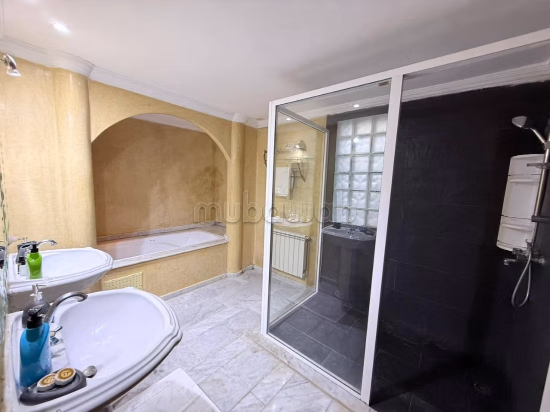 Bella villa in affitto a Rmilat. 8 grandi stanze. Arredata