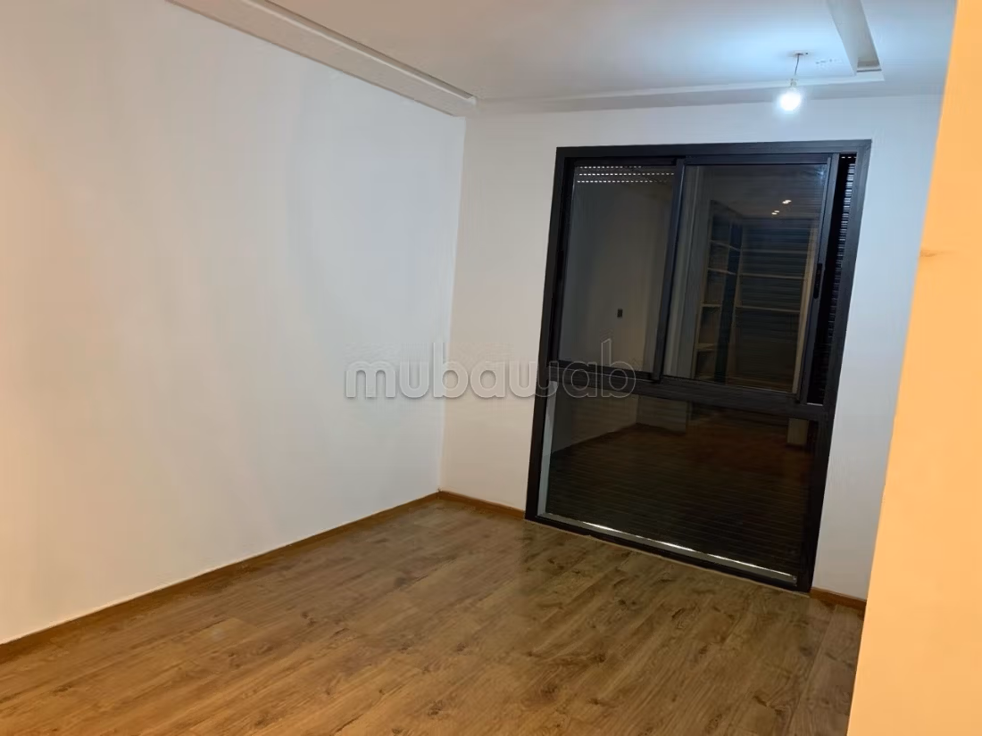 CFC bel appartement en location à Longchamps Hay Al Hanâa. 2 chambres agréables. Résidence avec concierge, climatisation générale — 2