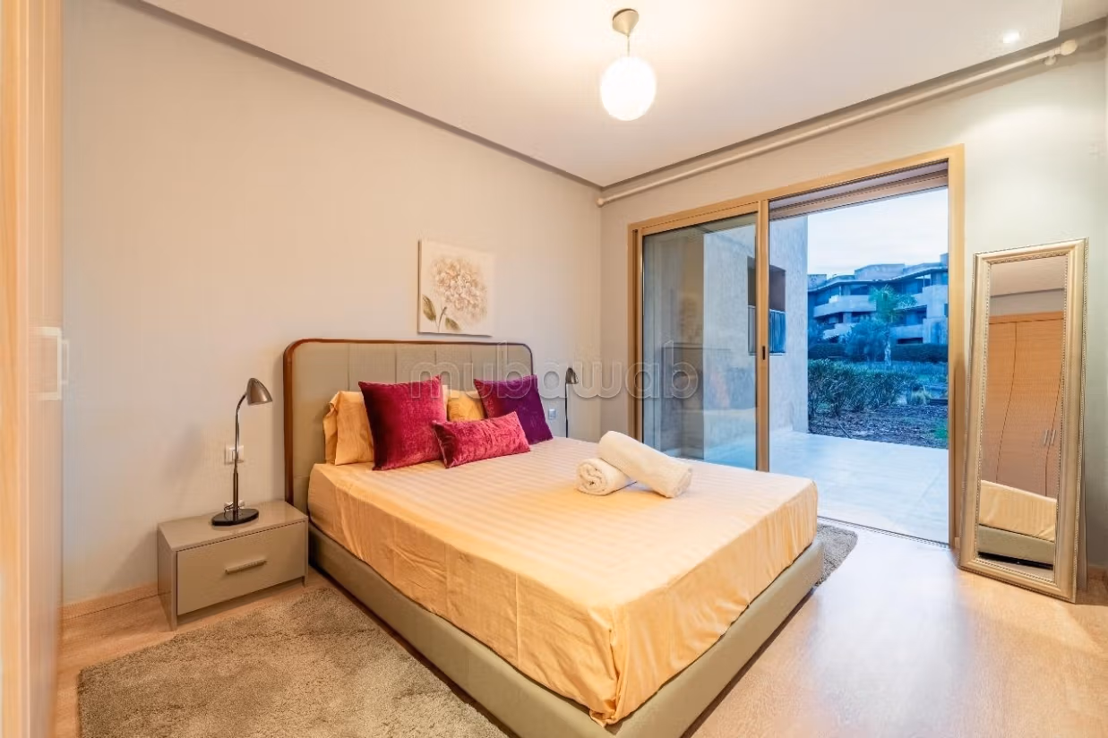 Rez de jardin, 2 chambres meublés, piscine, golf