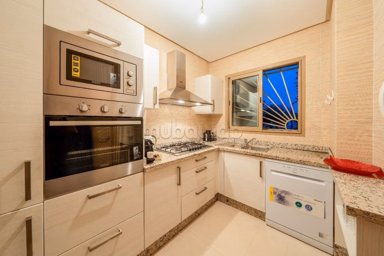 Rez de jardin, 2 chambres meublés, piscine, golf