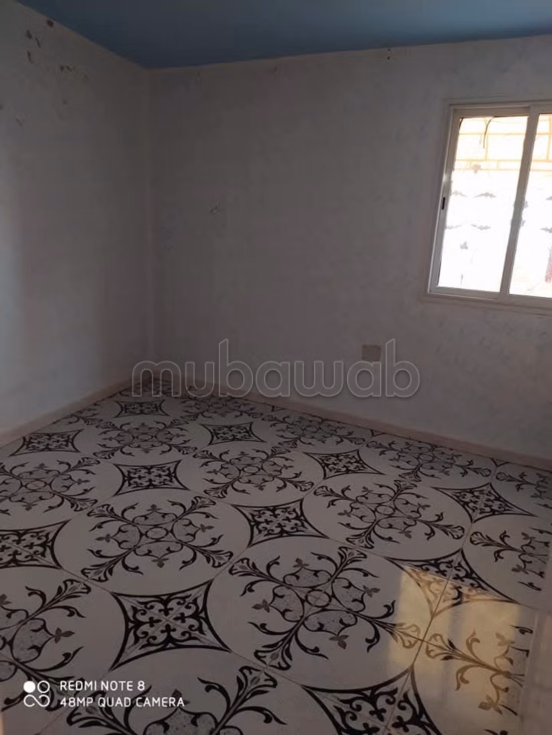 Jolie maison à vendre avec 3 garages. Surface totale 110 m²