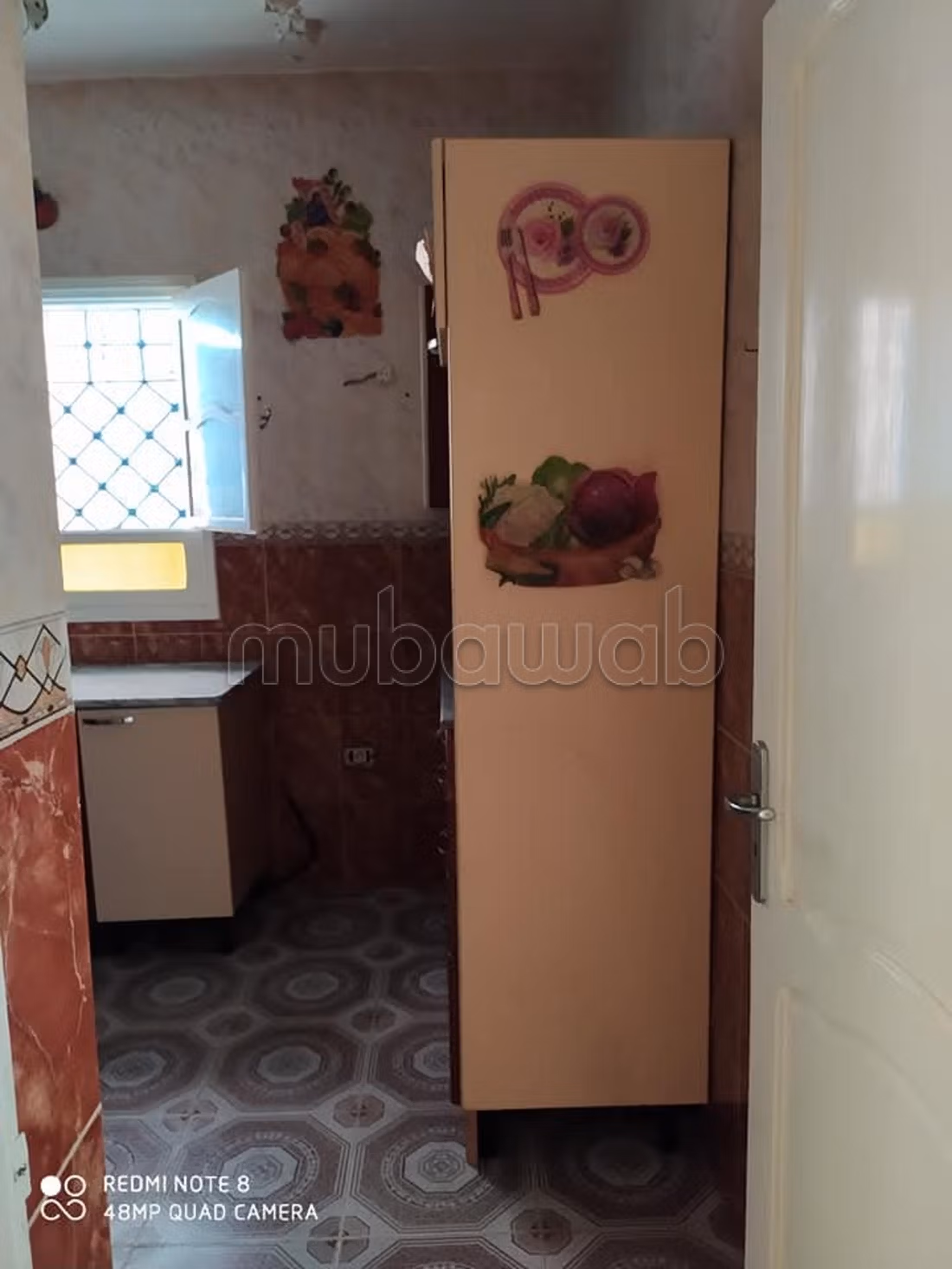 Jolie maison à vendre avec 3 garages. Surface totale 110 m²