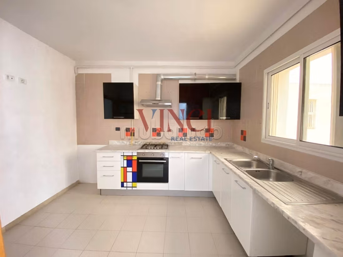 A vendre un Appartement en S2 aux jardins de l'Aouina
