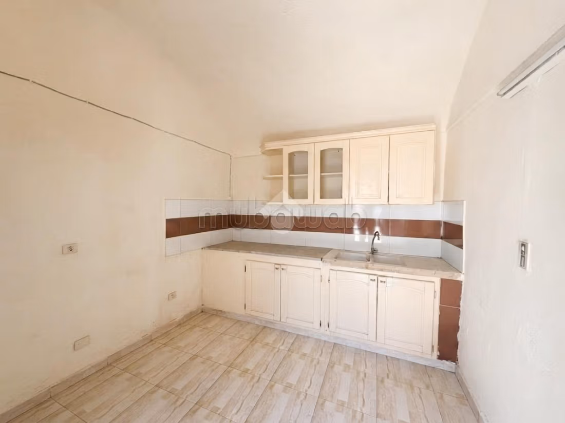 Semi-detached house for sale